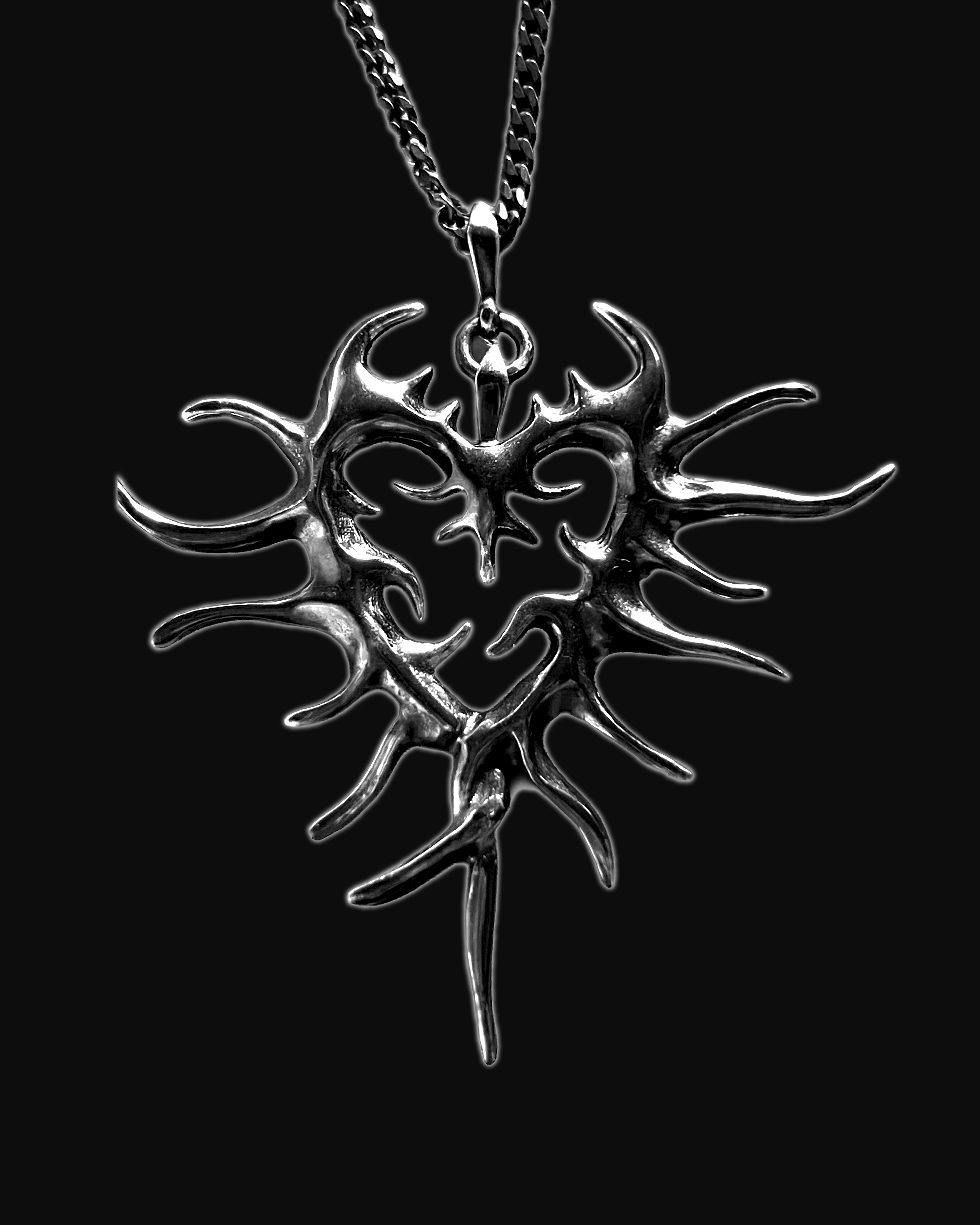 Thorn Heart | Necklace with boil