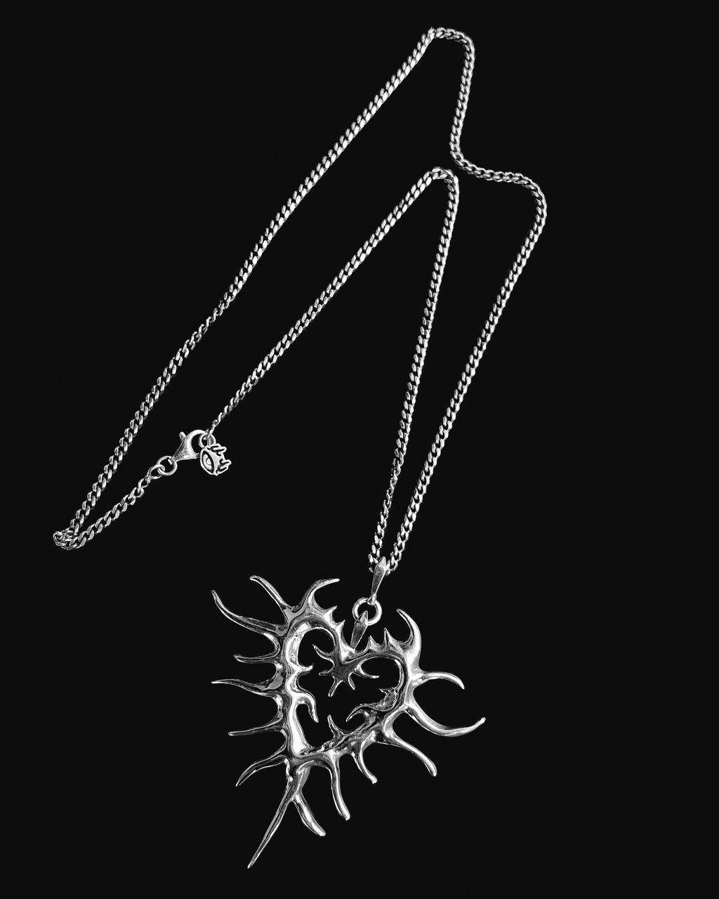 Thorn Heart | Necklace with boil